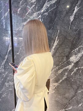 リノ(RLINO) 【名古屋/栄】ボブカット/ブリーチ/ピンクベージュ