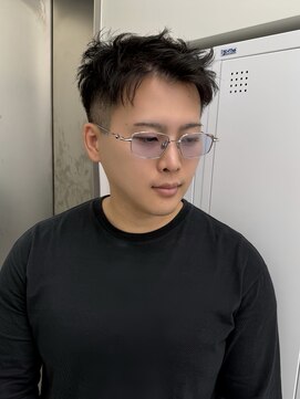 ビューナゴヤ 名駅(VIEW NAGOYA) メンズ/サーフカール/刈り上げセンターパート/波巻きツイスパ