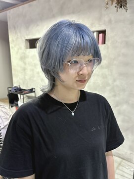 リュッカ(Lyuck) 【SAKI】ショートウルフ/くすみブルー/ライトブルー