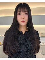 ノラ ウメダ(NORA UMEDA) 顔周りレイヤーハイレイヤーロングレイヤー大人綺麗大阪梅田
