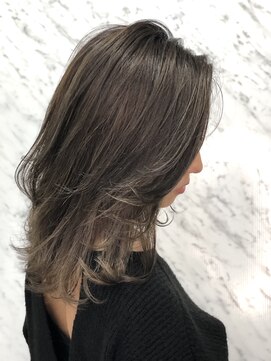 アリュウル 表参道 青山(Allure) エアータッチハイライトグレージュカラー　千葉英樹