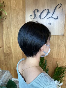 ソル(SOL by INFINI) ダークトーン×ハンサムショート
