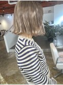 パールベージュ