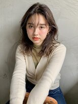 ウェットヘアのミディアムパーマ【銀座】