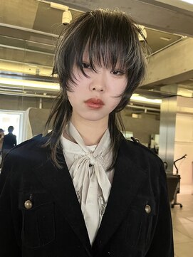 ダブ アオヤマ(DaB AOYAMA) ウルフカットデザインカット似合わせカット