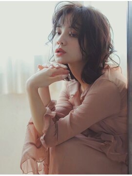 ファムバイアヴァンス(Femme by AVANCE.) アプリコットオレンジ透け感ウェーブ × アンニュイミディ