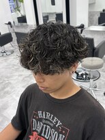 ノイセルヘアー(Noisyle Men's hair)&nbsp;リバースセンターパート/ニュアンスパーマ/ダウンバング/MEN'S