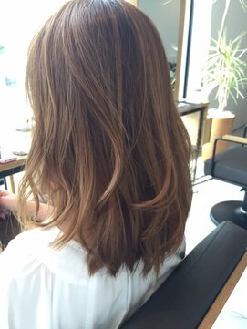 バンクス(BANKS) グラデーションカラーのナチュラルロング