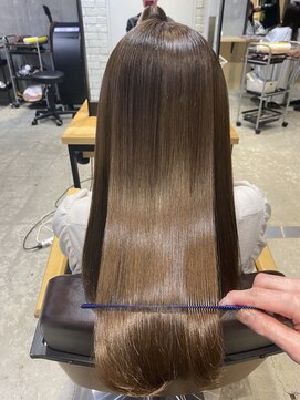 ラフ トーキョウ(RAF TOKYO) 魅力あふれる髪　さらつや縮毛矯正