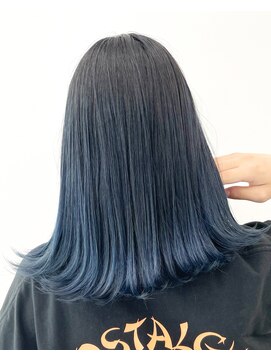 アライブ キチジョウジ(ALIVE Kichijoji) エアタッチバレイヤージュ×ネイビーブルー