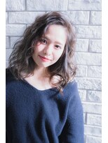 ミエル ヘア 新宿(miel hair)&nbsp;〈mielhair新宿〉透明感ウェーブミディ