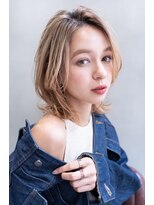 メーヴェ(Mowen)&nbsp;mowen×外ハネミディアム×ラフウェーブ×ブロンドカラー