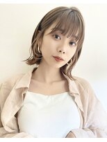 ヴェイン 渋谷(vain)&nbsp;大人可愛い切りっぱなしひし形レイヤーカットモカベージュ