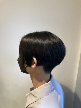 キー(KEY) センターパートスタイル