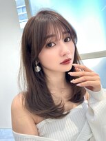 アフロートリノ(AFLOAT Leino)&nbsp;大人可愛い　ワンカールヘア　ブラウンベージュ　レイヤーカット