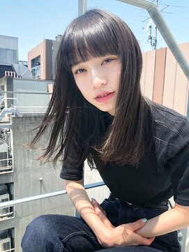 ロット 横浜(lot) 小顔ラウンドバングロング黒髪似合わせカット[横浜駅]