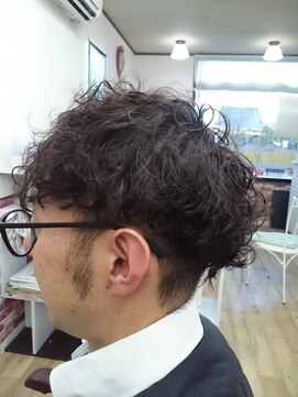 ナナセブン(NaNa) ツーブロック、メンズパーマ