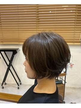 チリンバイロストシティー(Chillin by LOSTCITY) 似合わせショートボブ