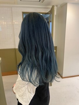 エミィ(emme) ブルーアッシュ20代30代髪質改善ハイライトブリーチカット立川