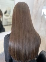 ラビス(Lovis)&nbsp;黒髪カタログ/ボブルフ/ネビージュ/小顔に見せるヘア/ワンレン