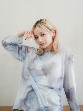 アミ 江坂(amie) ブリーチハイトーンホワイトグレージュダブルカラーボブ/江坂