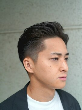 ダウバーバーショップ 表参道(DAU BARBER SHOP) アイロンパーマ 理容室 バーバー ビジネス パーマ フェード 短髪