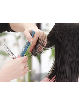 的確なアドバイスであなたの個性を活かしたスタイルに！一人一人に合わせた提案で、魅力を引き出します♪