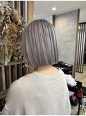 ホワイトグレージュ