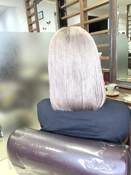 ヘアークリアー 獨協大学前店 シルバーカラー