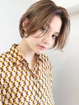 テテ(tete.) 大人のこなれハイライトマッシュショート