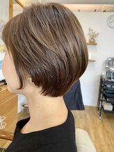 カフィカ(cafika)&nbsp;大人丸みひし形ショートボブ　30代40代