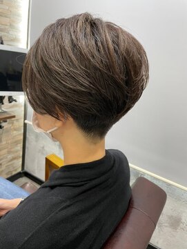 ハサミバイアトリエナガノ 千葉(8sami by atelier nagano) ショートボブ/センターパート/ツヤ髪/グラデーション/イヤリング