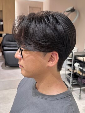 ミズチャーム(Ms.CHARM) 韓国/フェザーショート/センターパート/マッシュ/外苑前