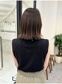 「evri」外ハネミディ　ミディアム　レイヤー　ボブ