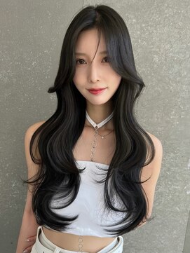 ロンドイディールバンダイ 新潟万代(Lond ideal) レイヤーカット×ブルーブラック