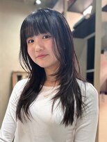 ニュートン(NEWTON)&nbsp;顔まわりレイヤー　レイヤーカット　ハッシュカット