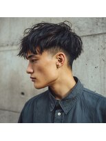 ココ(qoqo) メンズショートツーブロック ツイスト メンズパーマ 暗色 メンズ