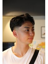 ツーエイチ 新宿(2H) 七三フェード