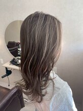 ハイライト　レイヤーカット　顔まわりのカットもこだわってます！