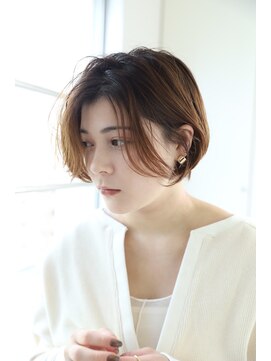 エクリ 麻布十番(equri) 小顔ショートボブ