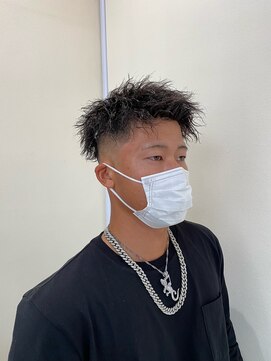 ワンオーエイト(One o Eight) スキンフェード ツイスパ