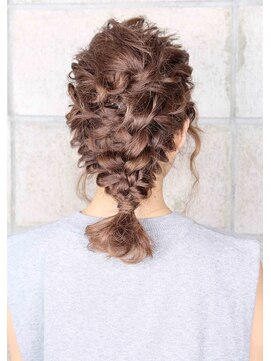 ラミ(L'ami) ☆ 編み込み ☆ お呼ばれパーティー ヘアアレンジ特集 ♪