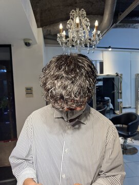 アイズ 海老名(AIZU) 波巻きスパイラルパーマツイストスパイラルパーマメンズマッシュ