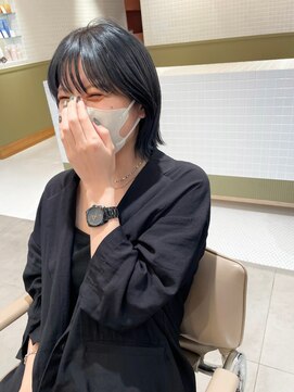 エミィ(emme) 【emme×石崎】ネイビー×ショート