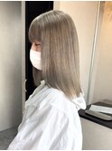 くすみベージュ