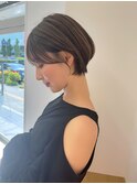 大人ショートヘア_ ダークアッシュチェリーブラウンフェミニン