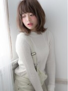 カレント 蕨(THE CURRENT) 【current】蕨　ベージュくびれミディアム