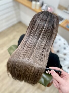 グリーンルームセカンド 結城店(GREEN ROOM. 2nd) ブリーチ縮毛矯正/ナチュラルレイヤー/髪質改善/縮毛矯正/結城