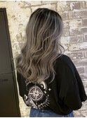 ミルクティーベージュローライトインナーカラーハイライト
