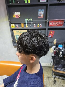 アノ(Ano.) スキンフェードメンズパーマスペインカール